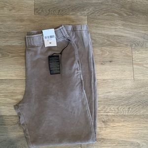 Forever 21 women’s pant/ankle woven sweatpant